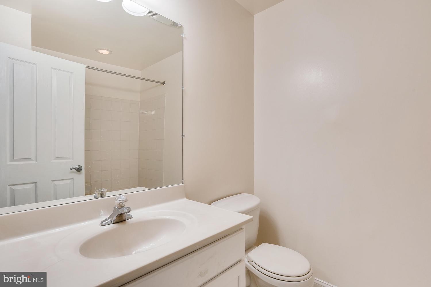 CAMDEN CROSSING - Residential