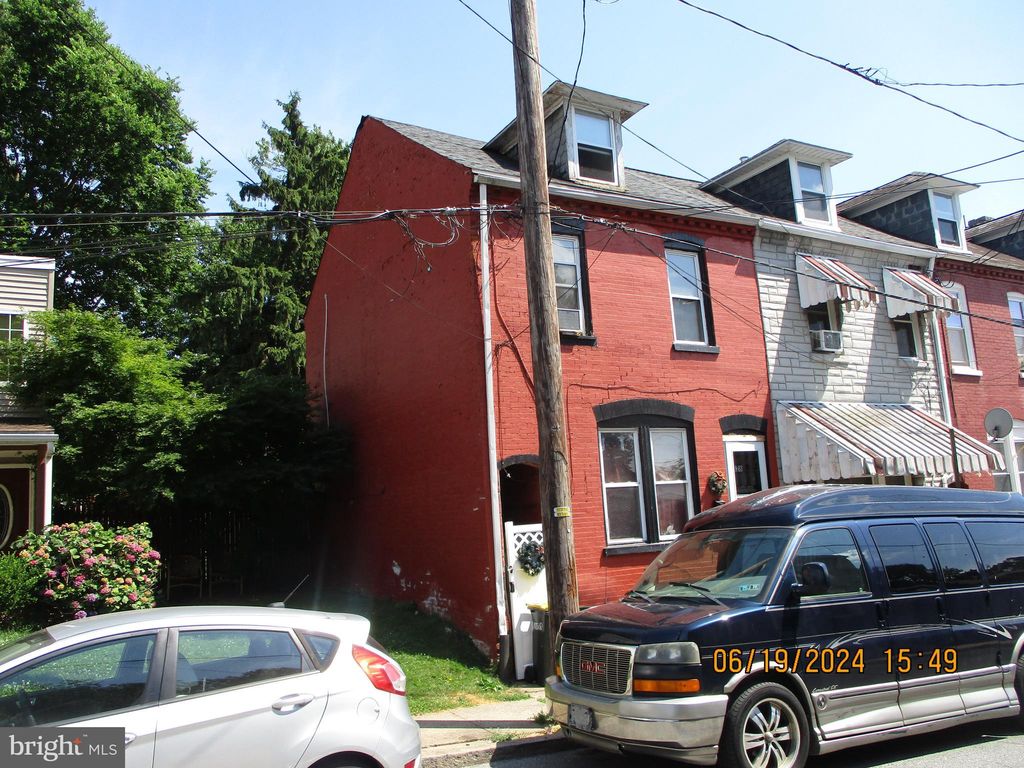 Photo of 428 Lafayette Street, Lancaster, PA 17603 (MLS # PALA2052670)