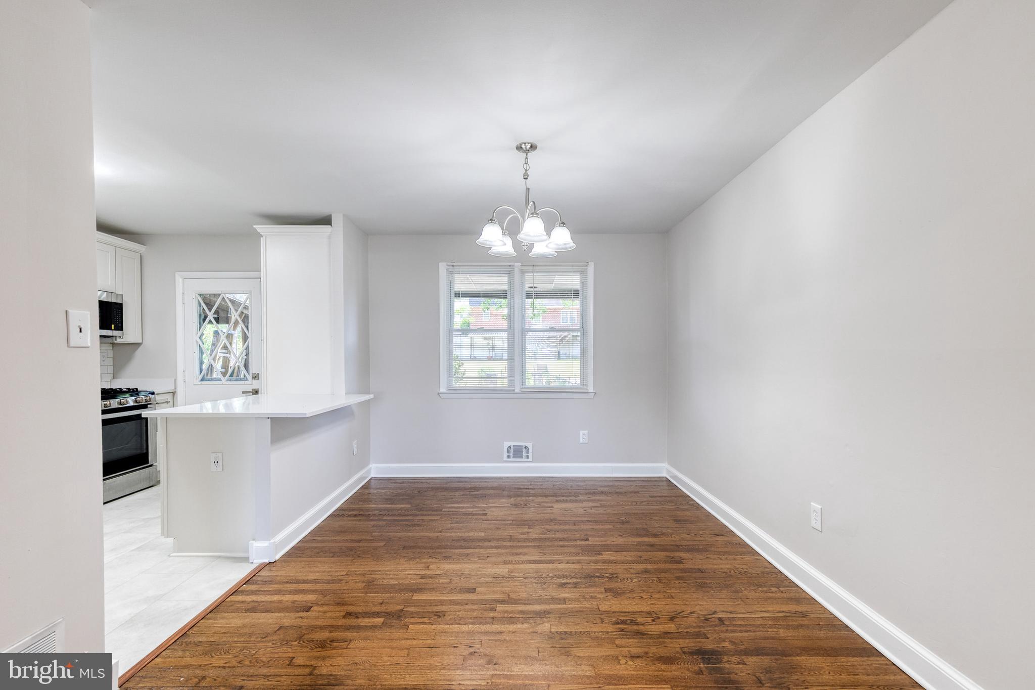 HOLLAND HILL - Residential