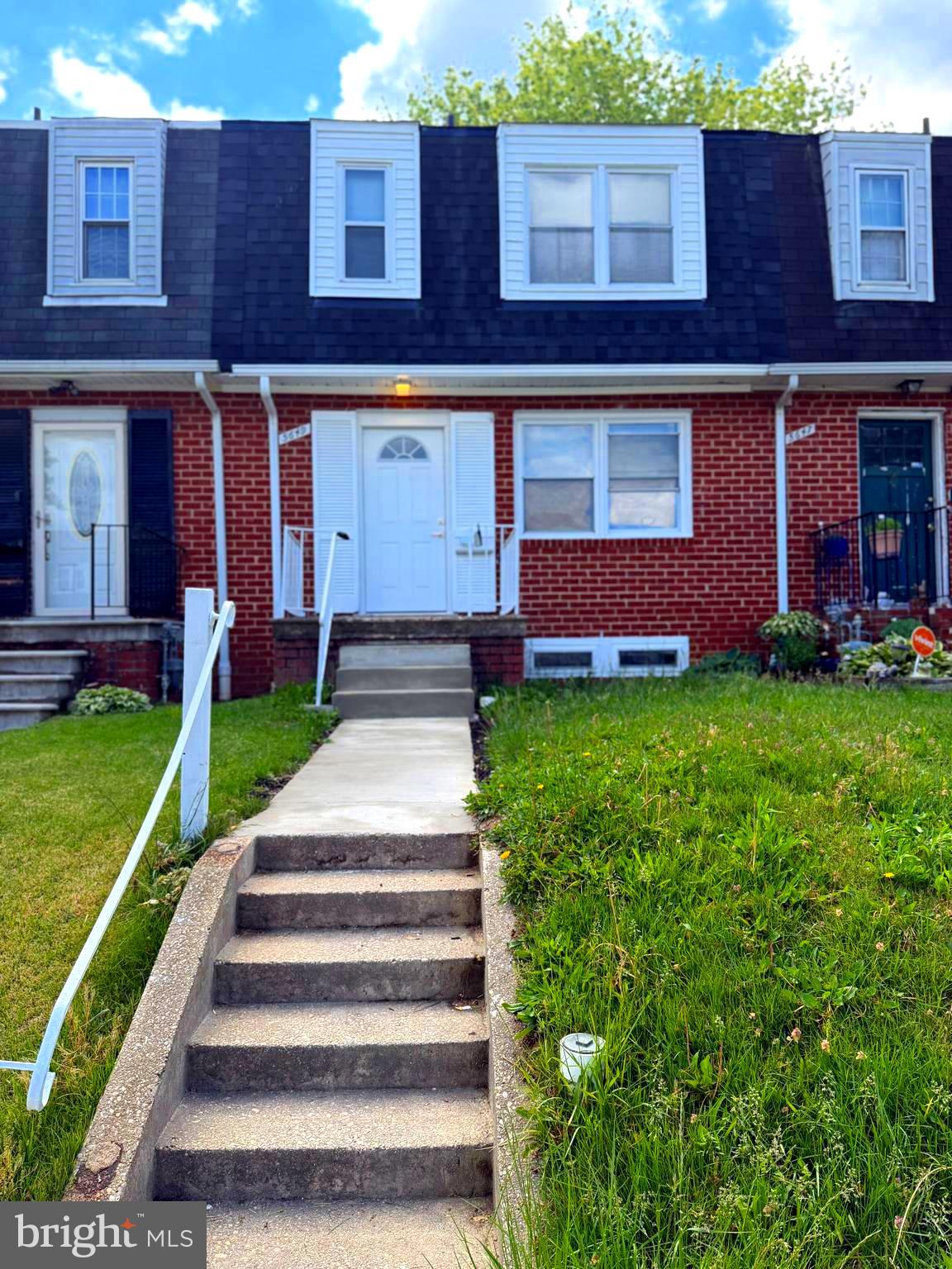 HOLLAND HILL - Residential