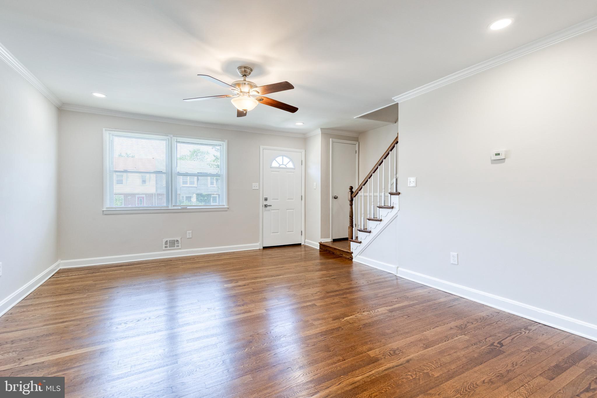 HOLLAND HILL - Residential