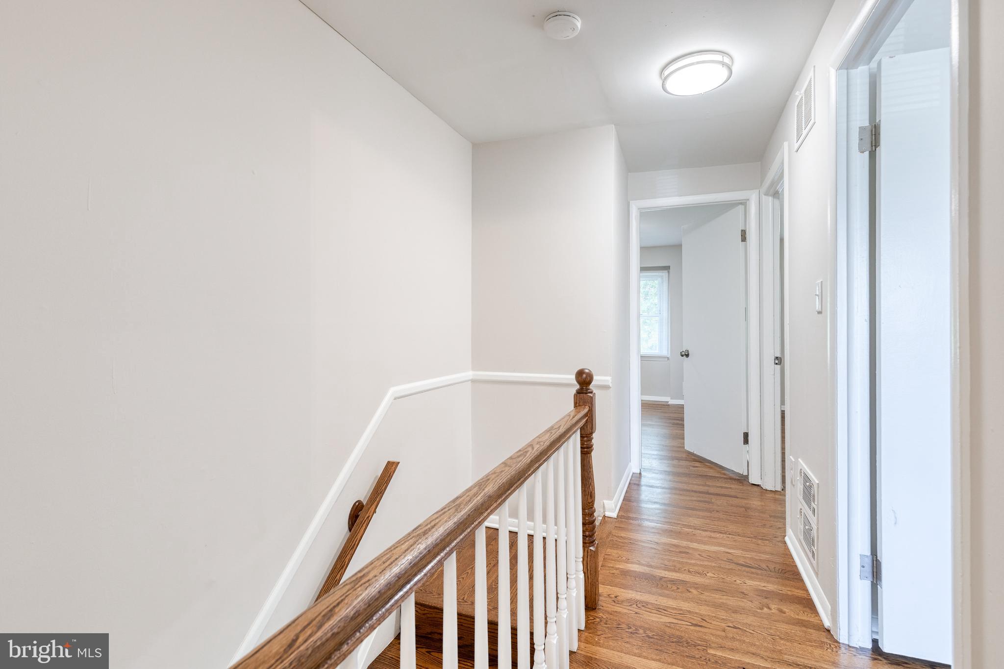 HOLLAND HILL - Residential
