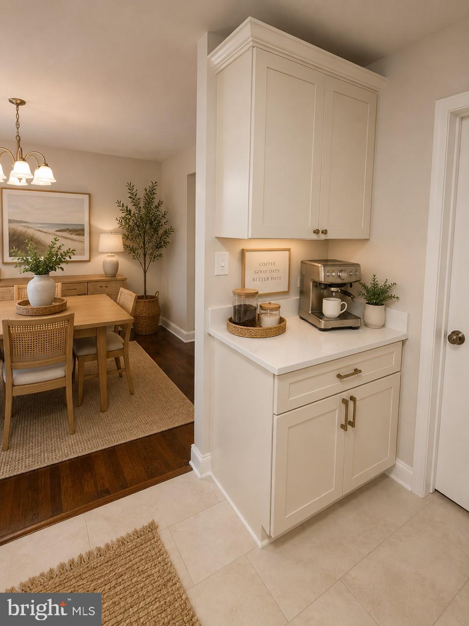 HOLLAND HILL - Residential