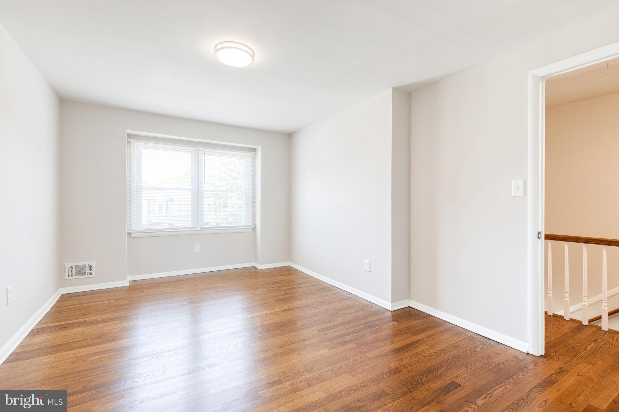 HOLLAND HILL - Residential
