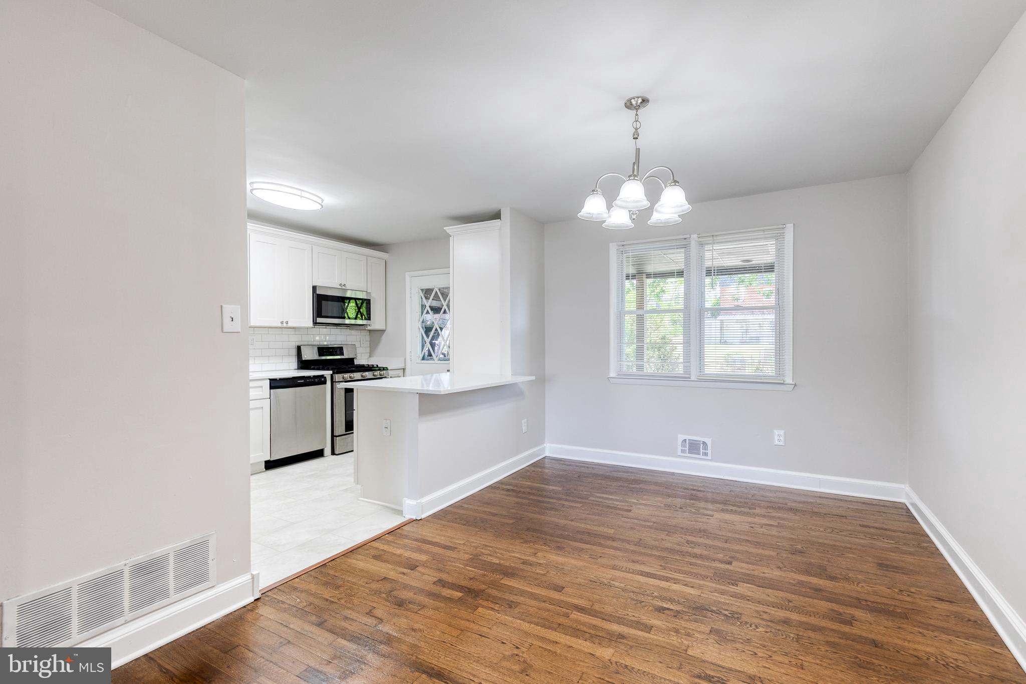 HOLLAND HILL - Residential
