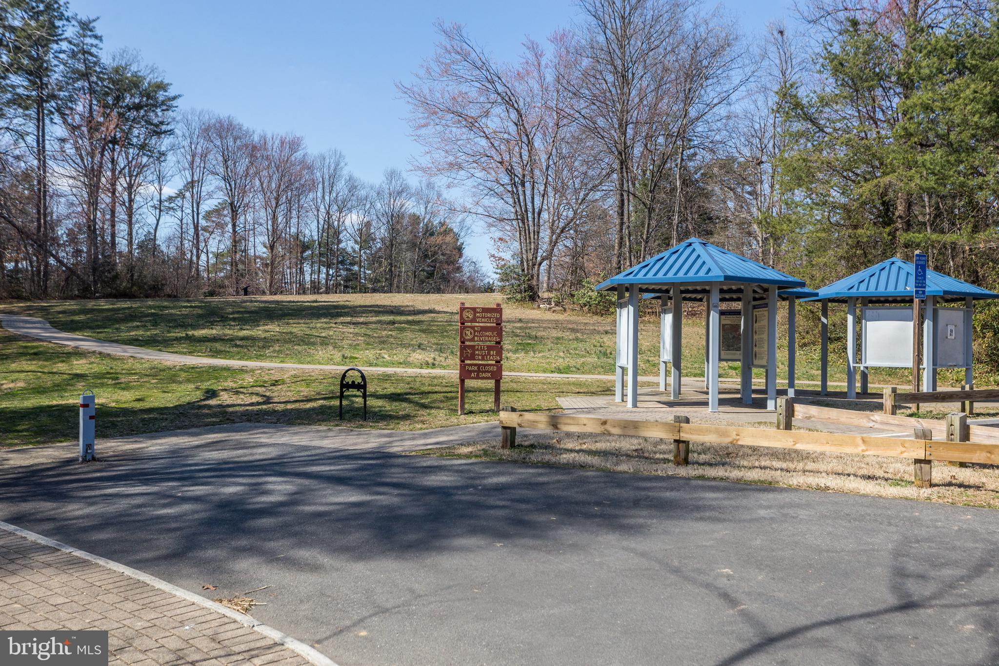 FAIRFIELD HOUSE - Residential