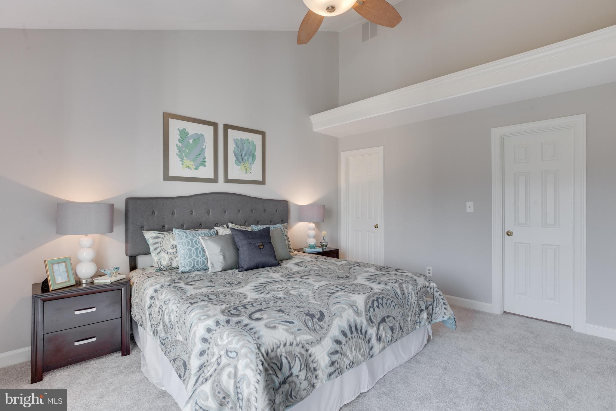 FAIRFIELD HOUSE - Residential