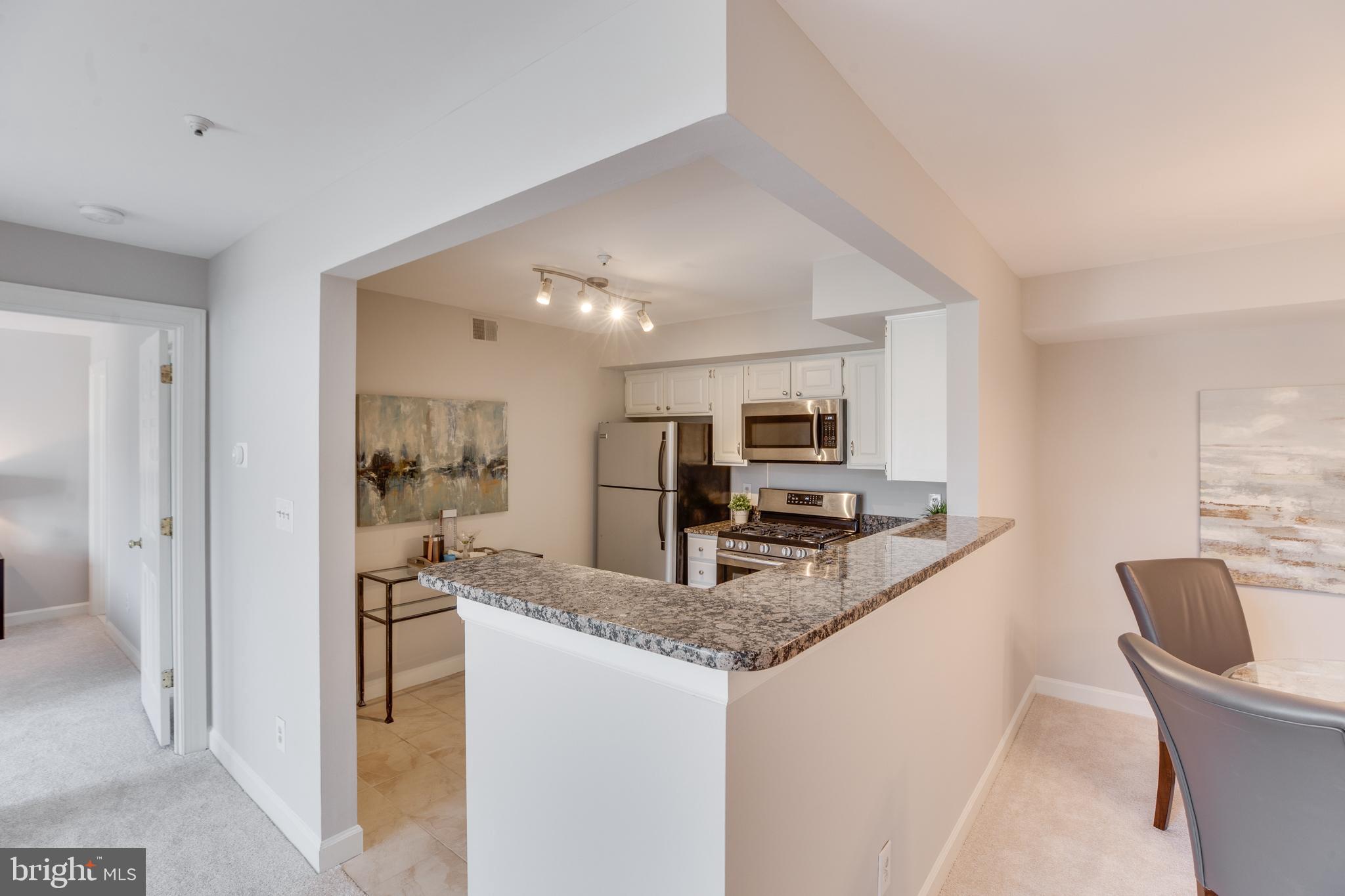 FAIRFIELD HOUSE - Residential