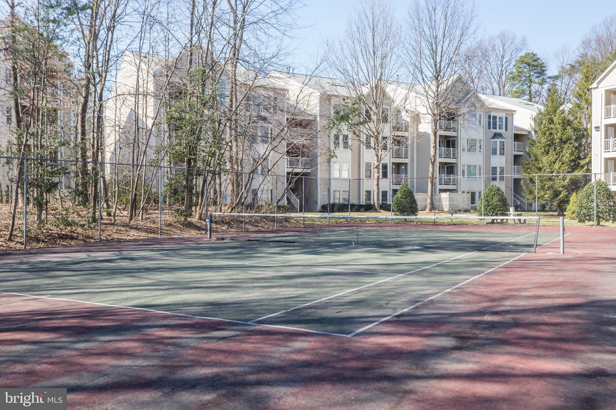 FAIRFIELD HOUSE - Residential