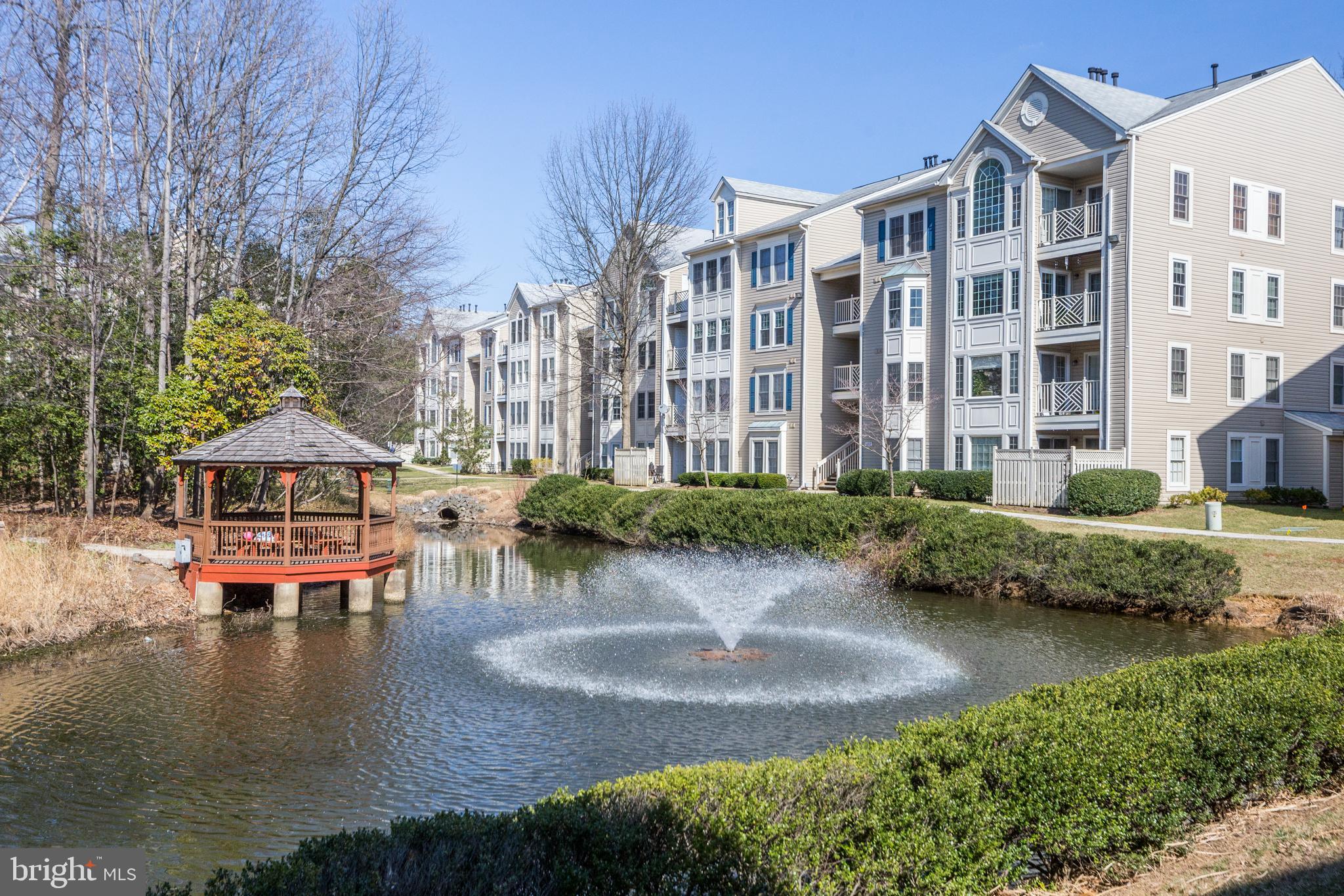 FAIRFIELD HOUSE - Residential
