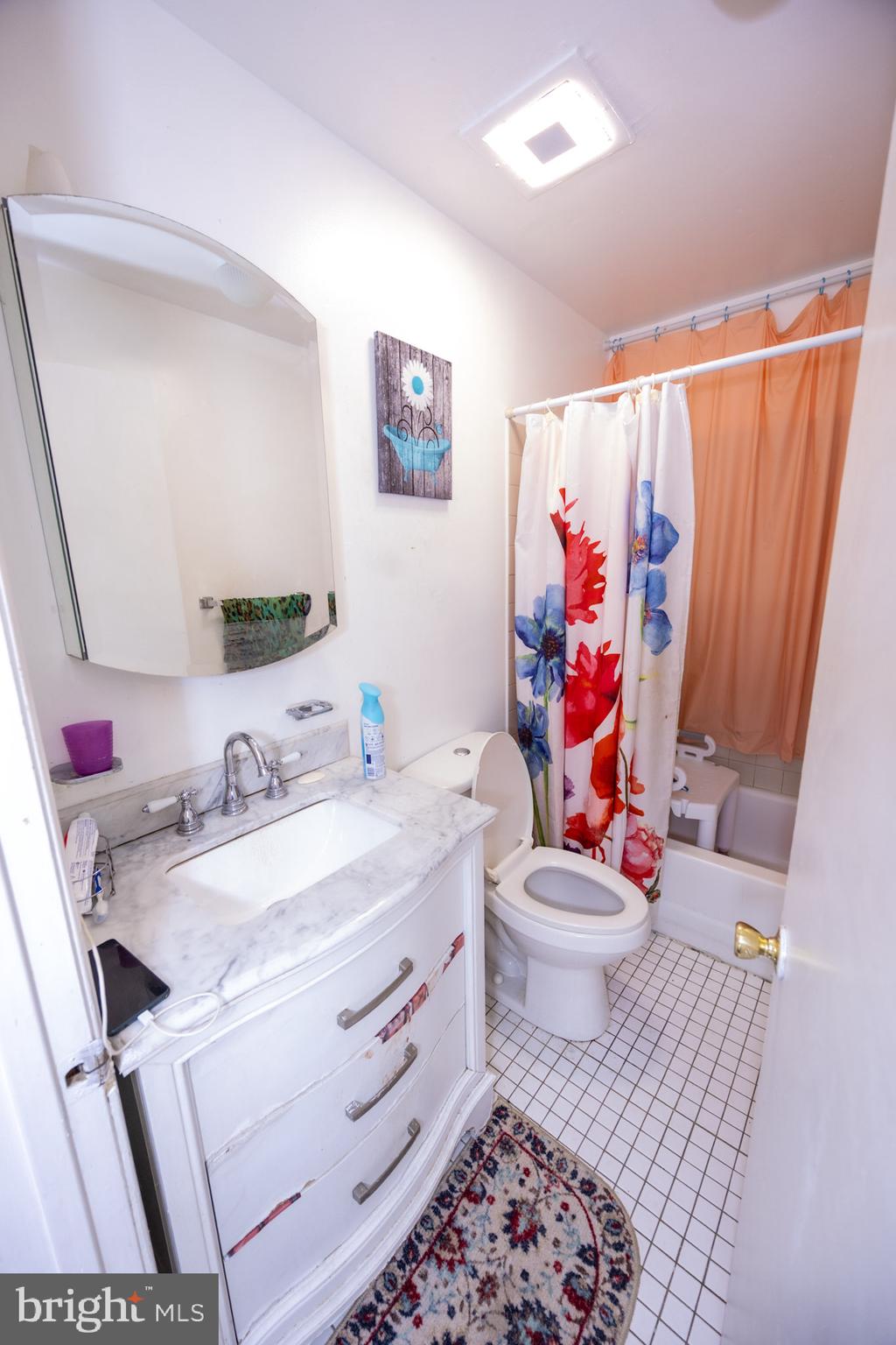 PHILADELPHIA (WEST) - Residential