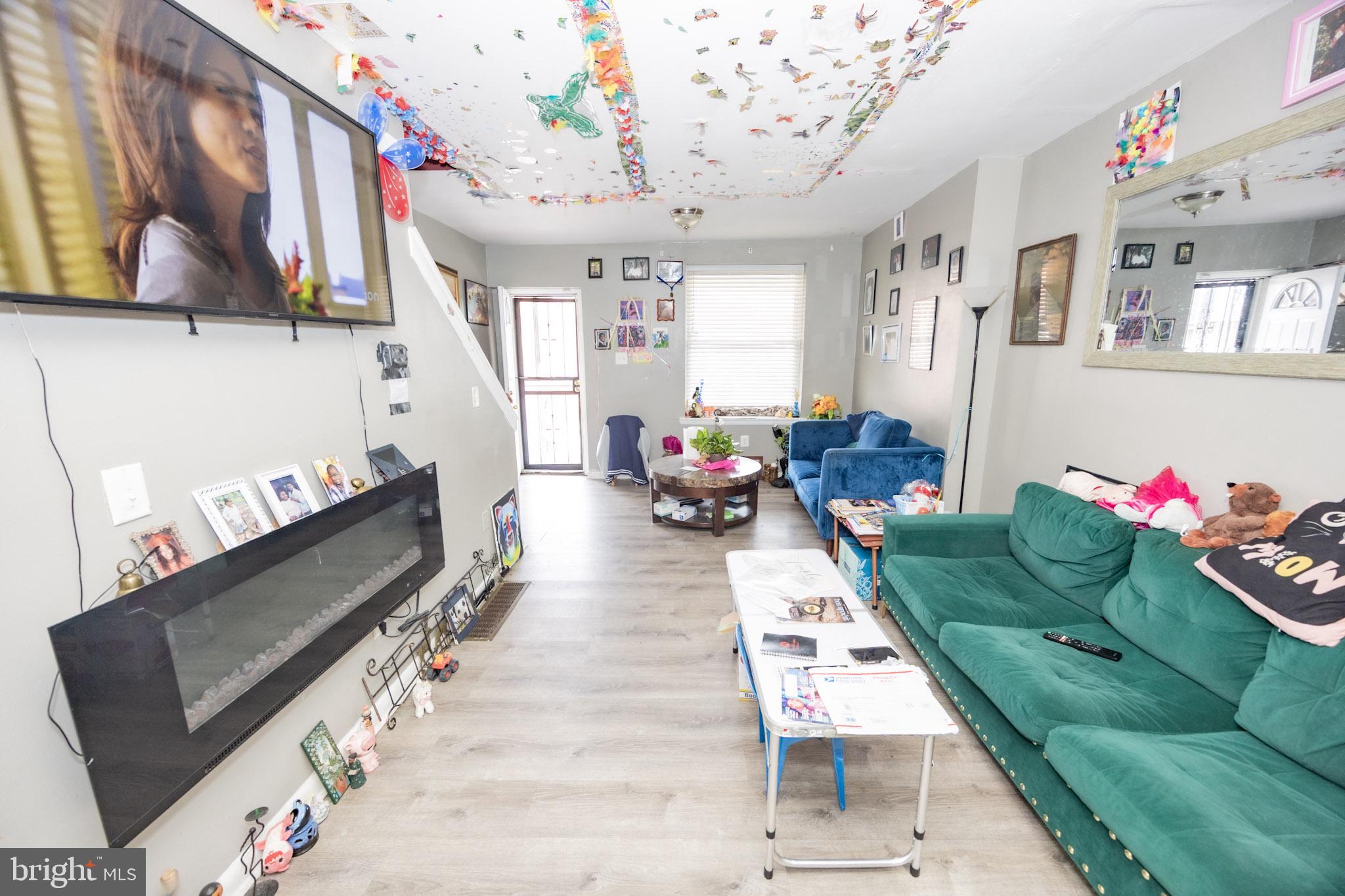 PHILADELPHIA (WEST) - Residential