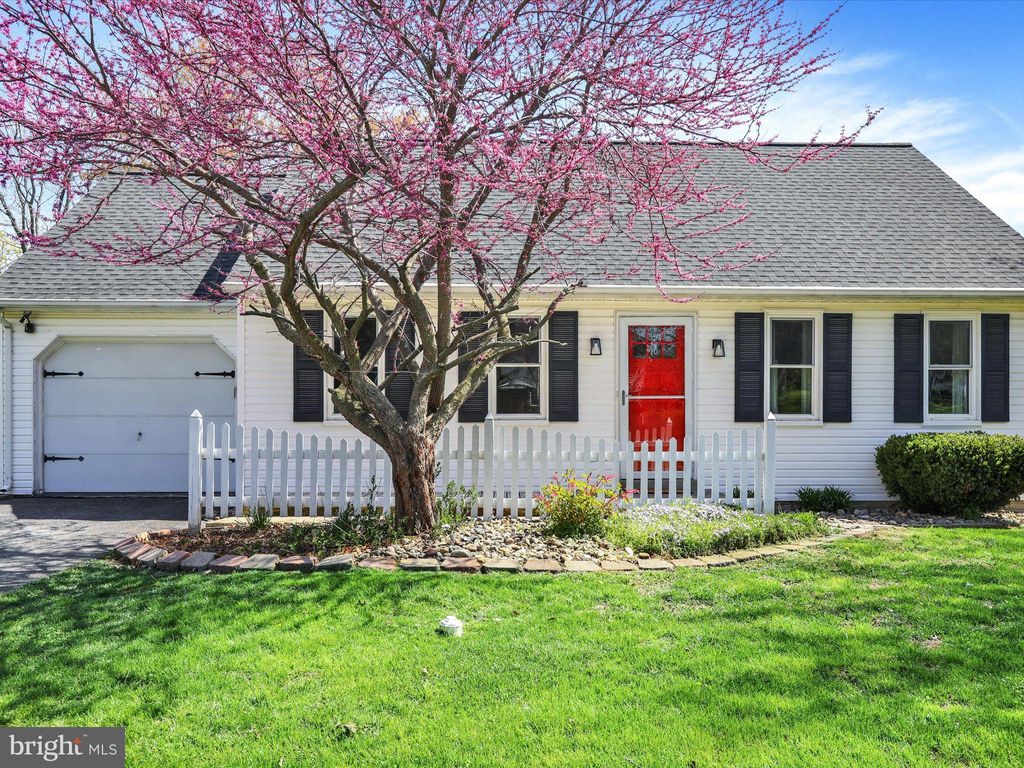 Photo of 3063 Buckthorn Drive, LANCASTER, PA 17601 (MLS # PALA2086144)