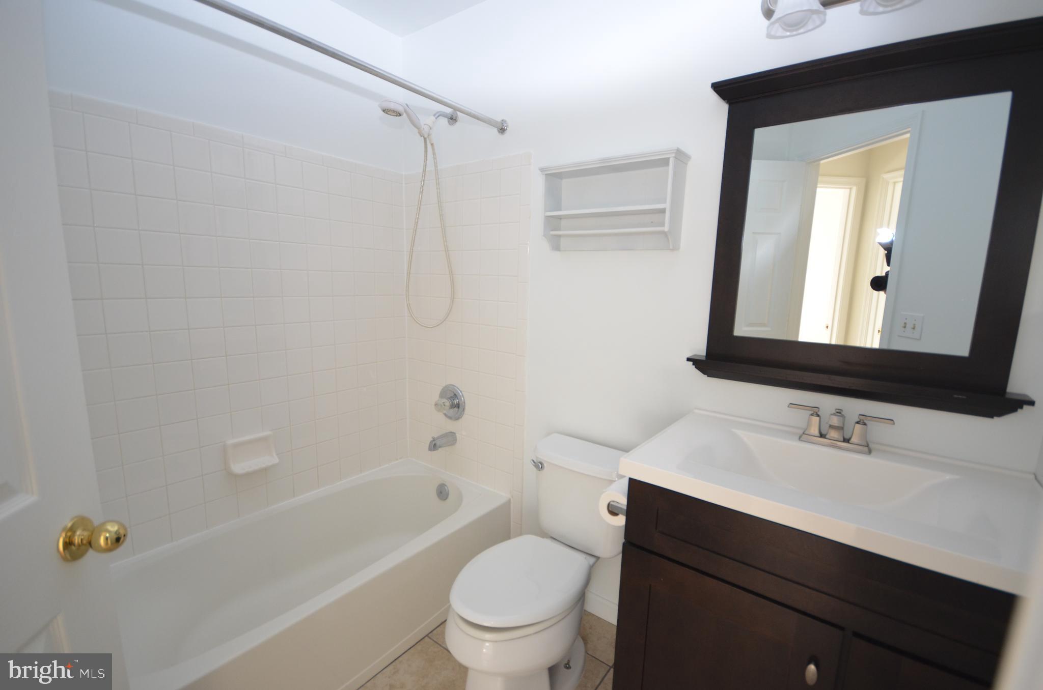 ASHBURN VILLAGE - Residential Lease