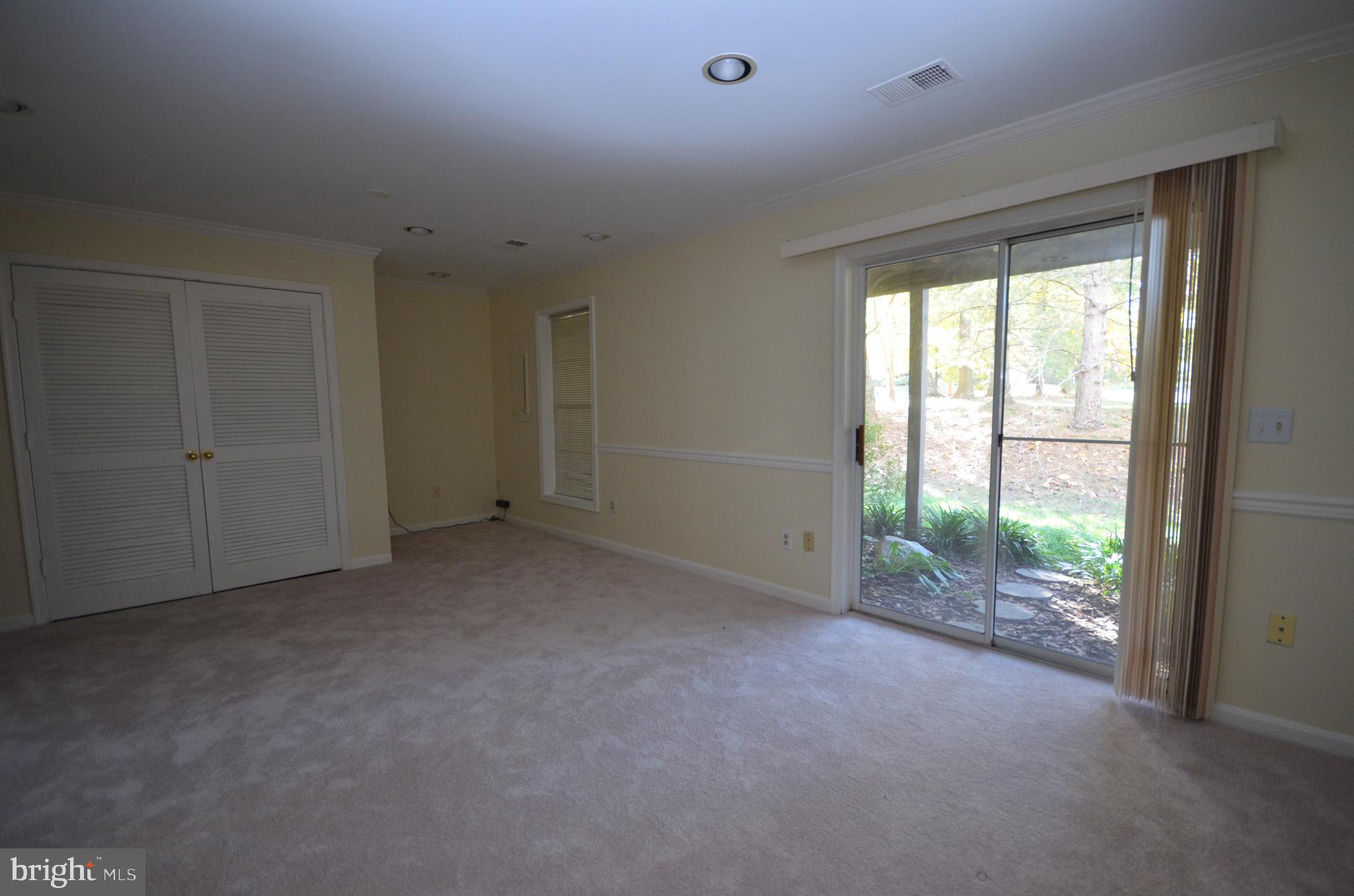 ASHBURN VILLAGE - Residential Lease