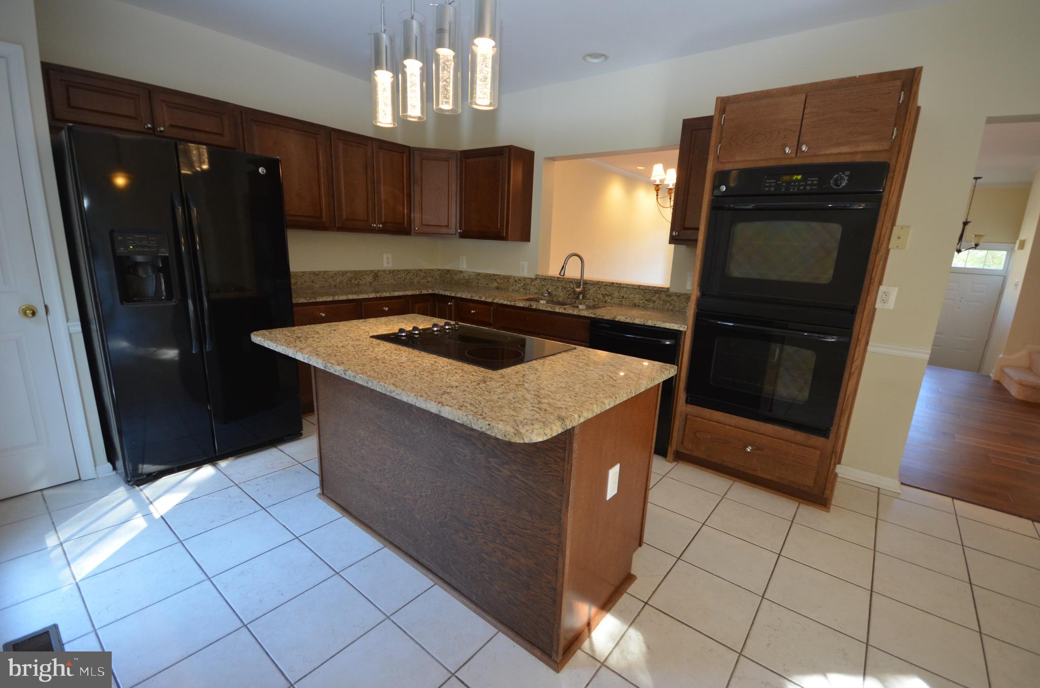 ASHBURN VILLAGE - Residential Lease