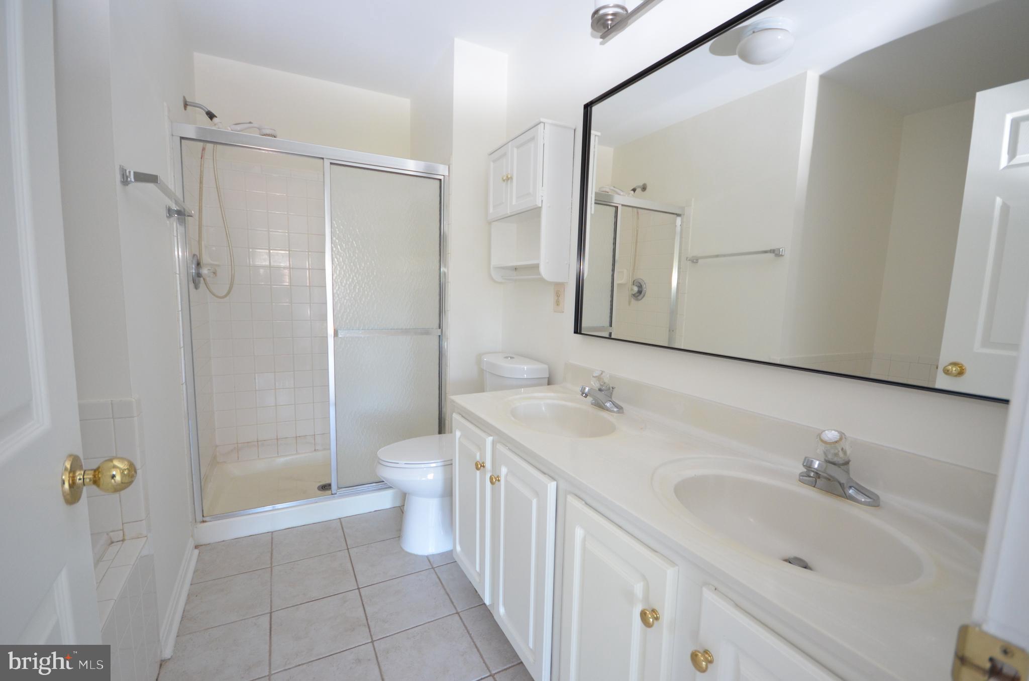 ASHBURN VILLAGE - Residential Lease