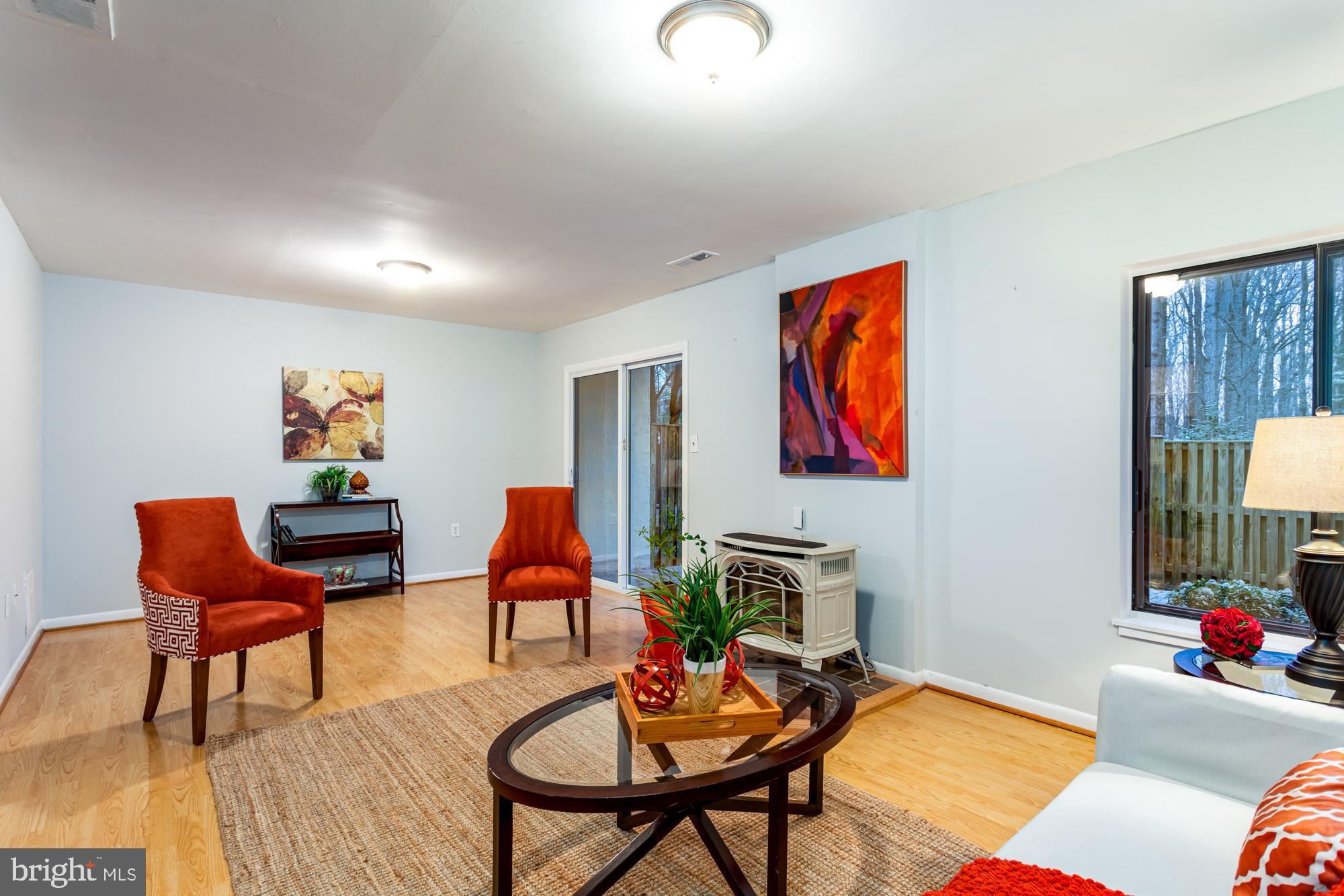 RESTON - Residential