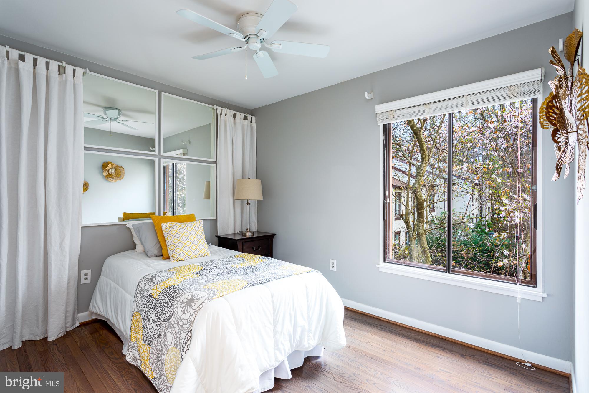 RESTON - Residential