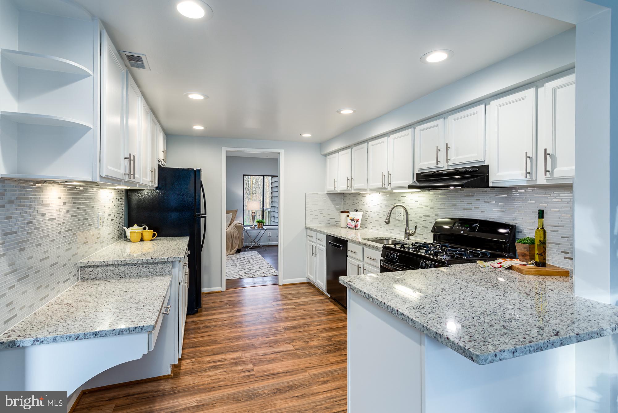 RESTON - Residential