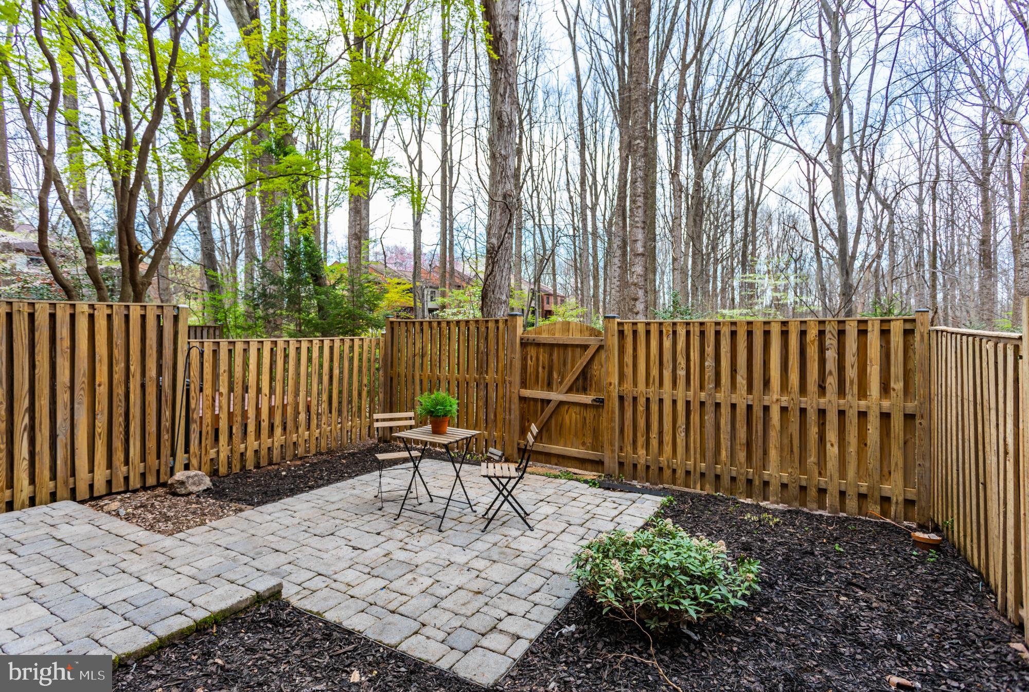 RESTON - Residential