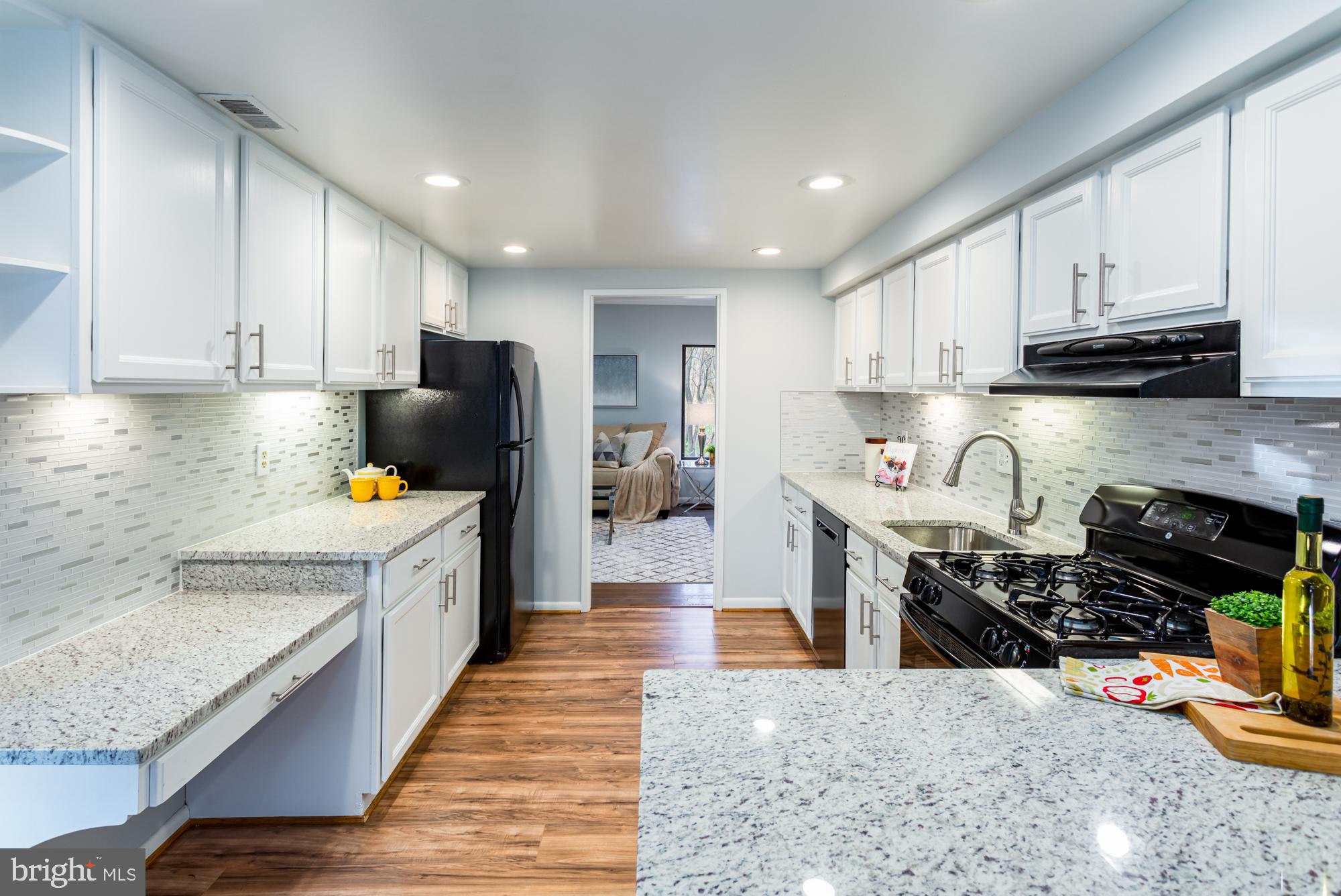 RESTON - Residential