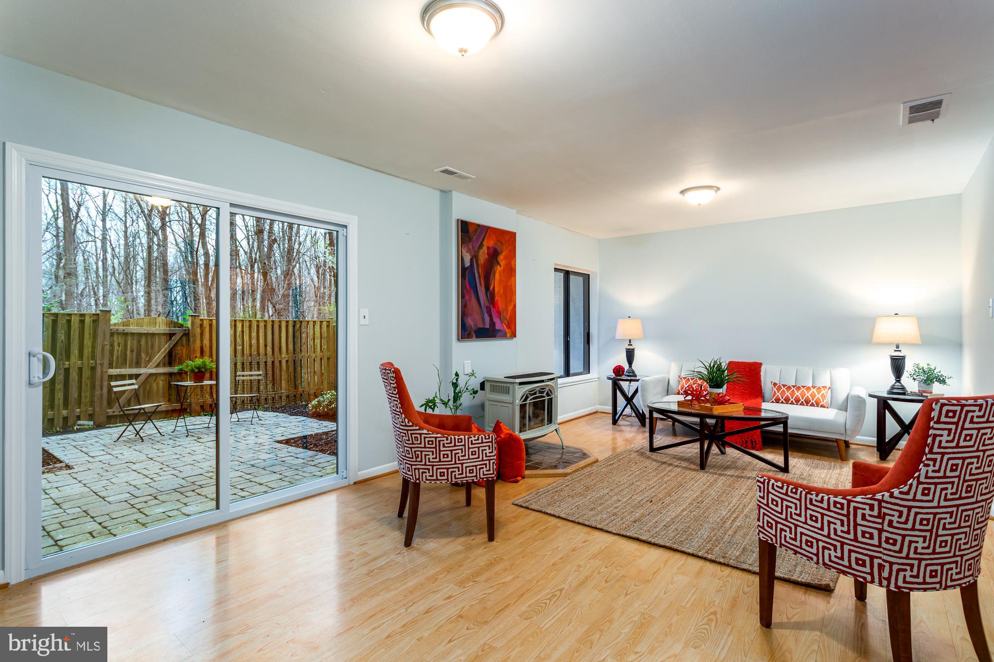 RESTON - Residential