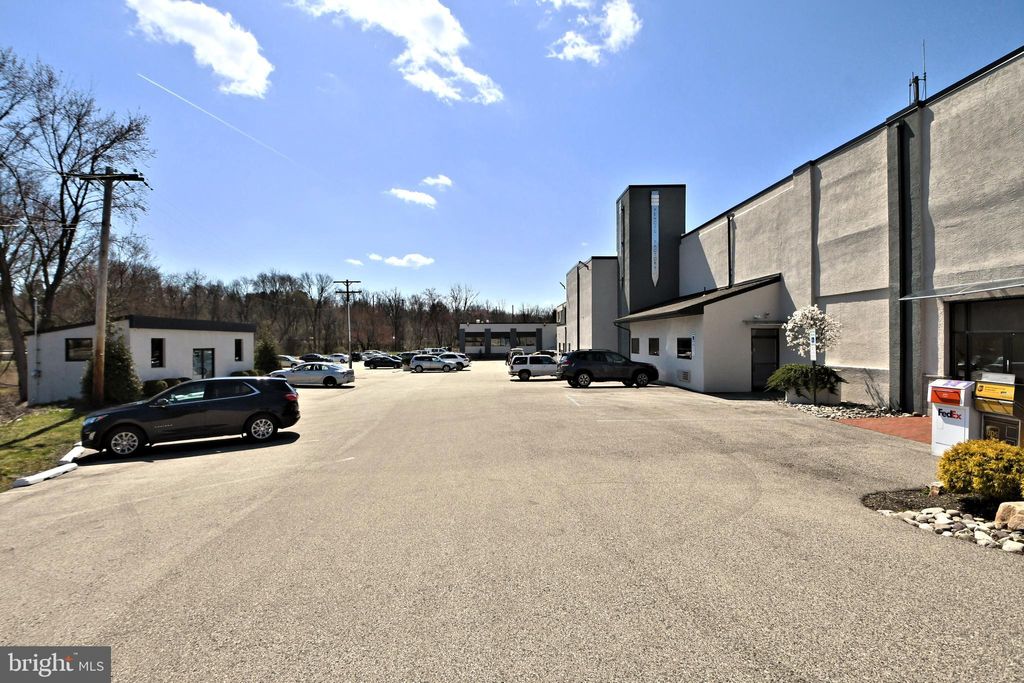 Photo of 2337 Philmont Avenue #101, HUNTINGDON VALLEY, PA 19006 (MLS # PAMC2149810)