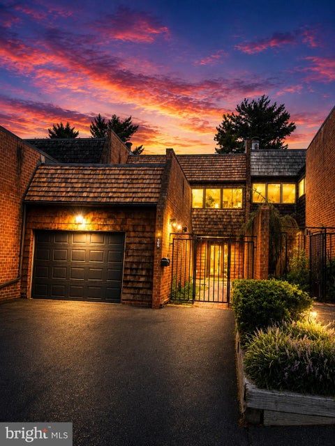 Condo For Sale - 105 Old Crossing Drive<br/> Baltimore County, BALTIMORE, MD 21208