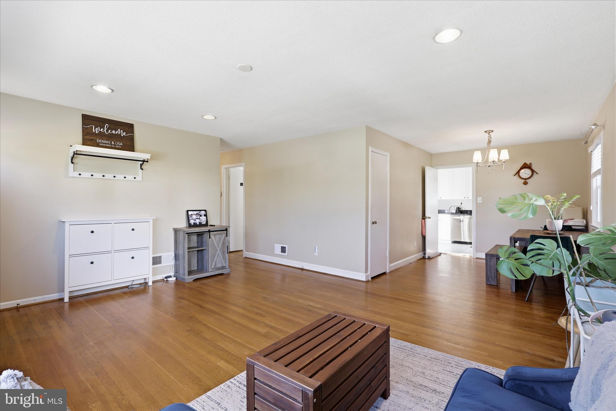 VIENNA WOODS - Residential