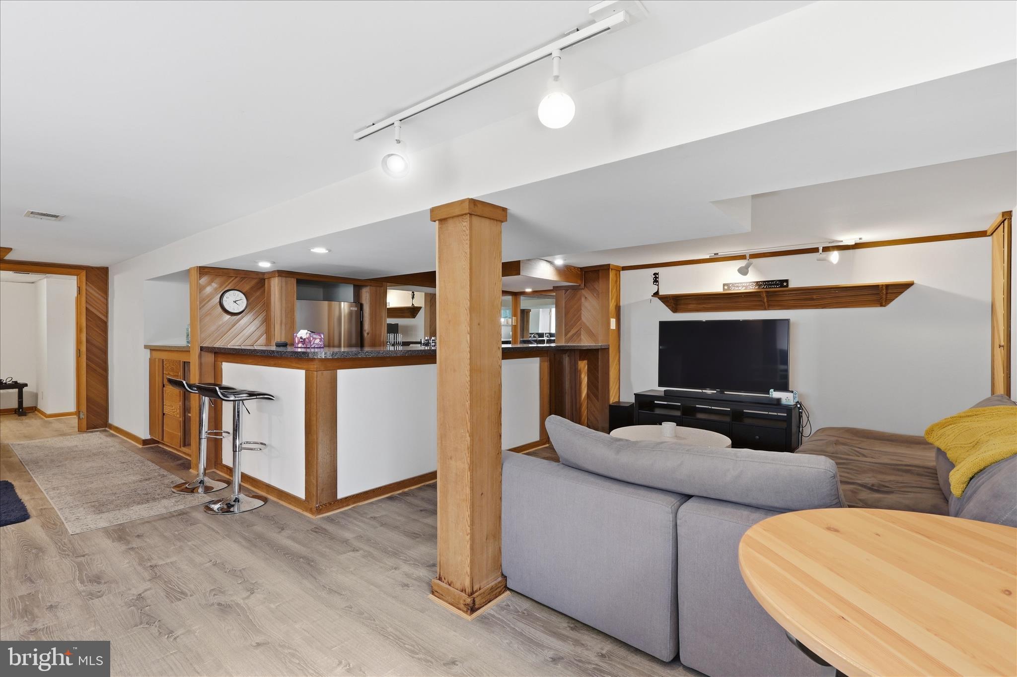 VIENNA WOODS - Residential