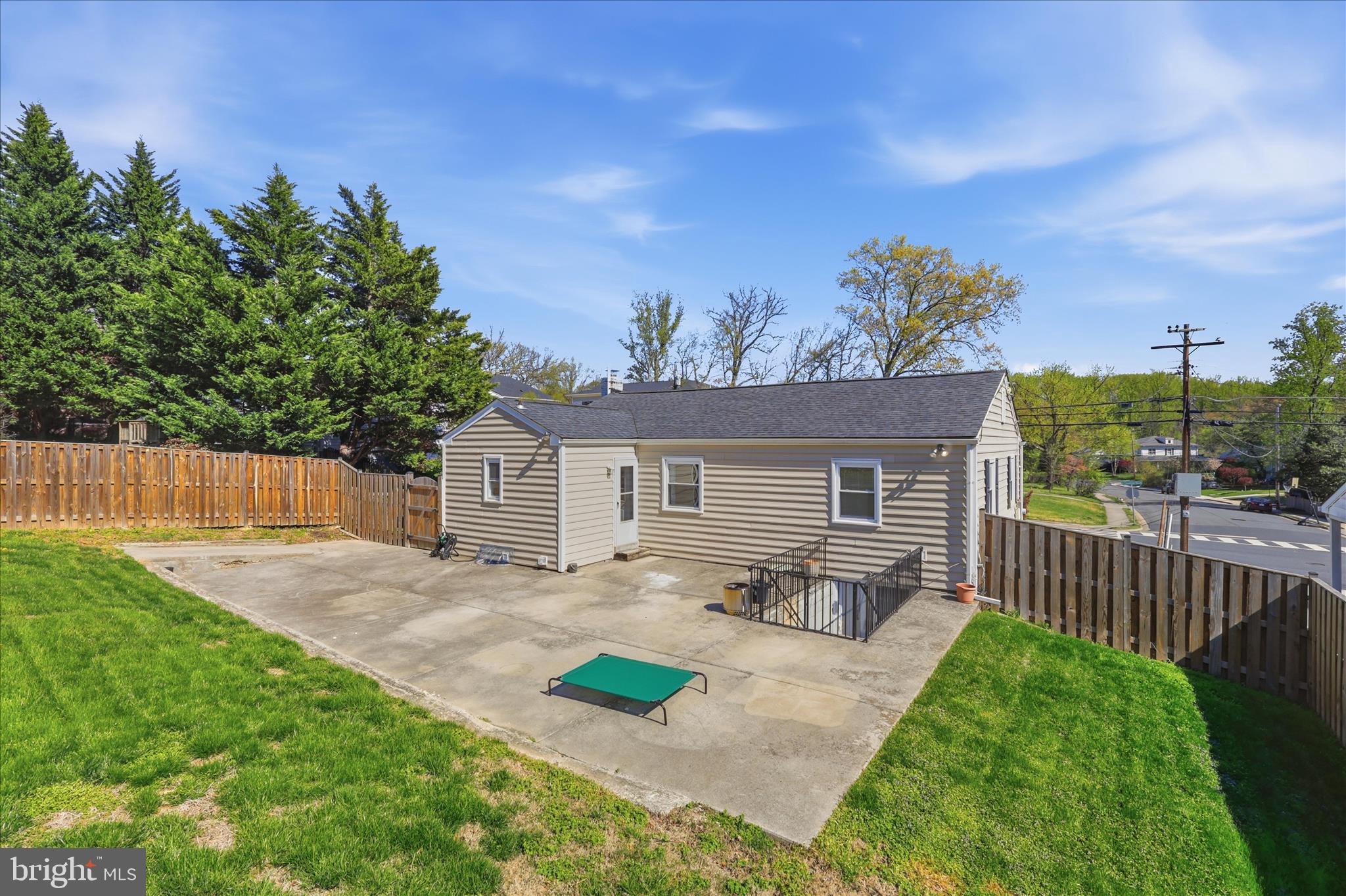 VIENNA WOODS - Residential