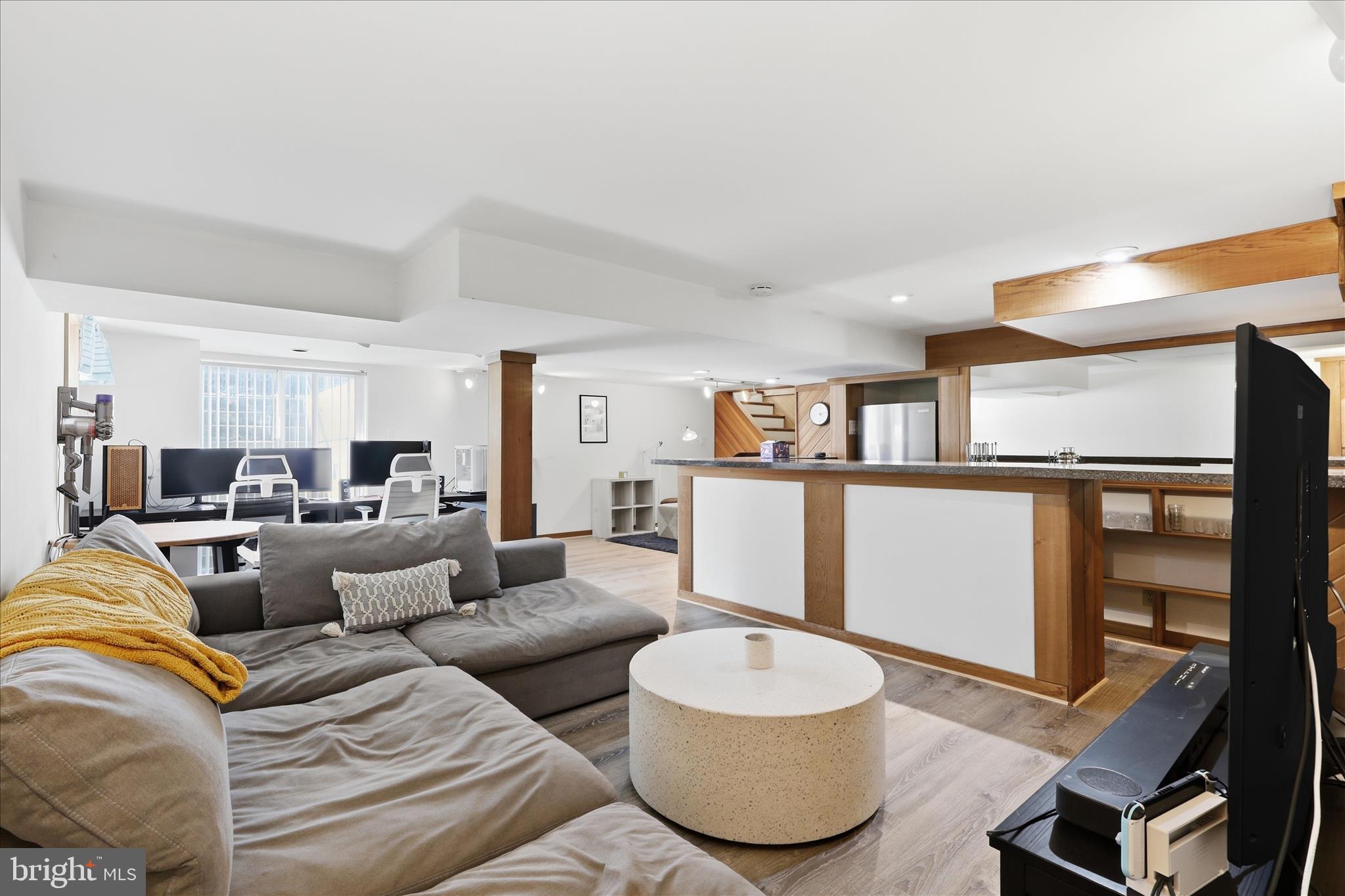 VIENNA WOODS - Residential