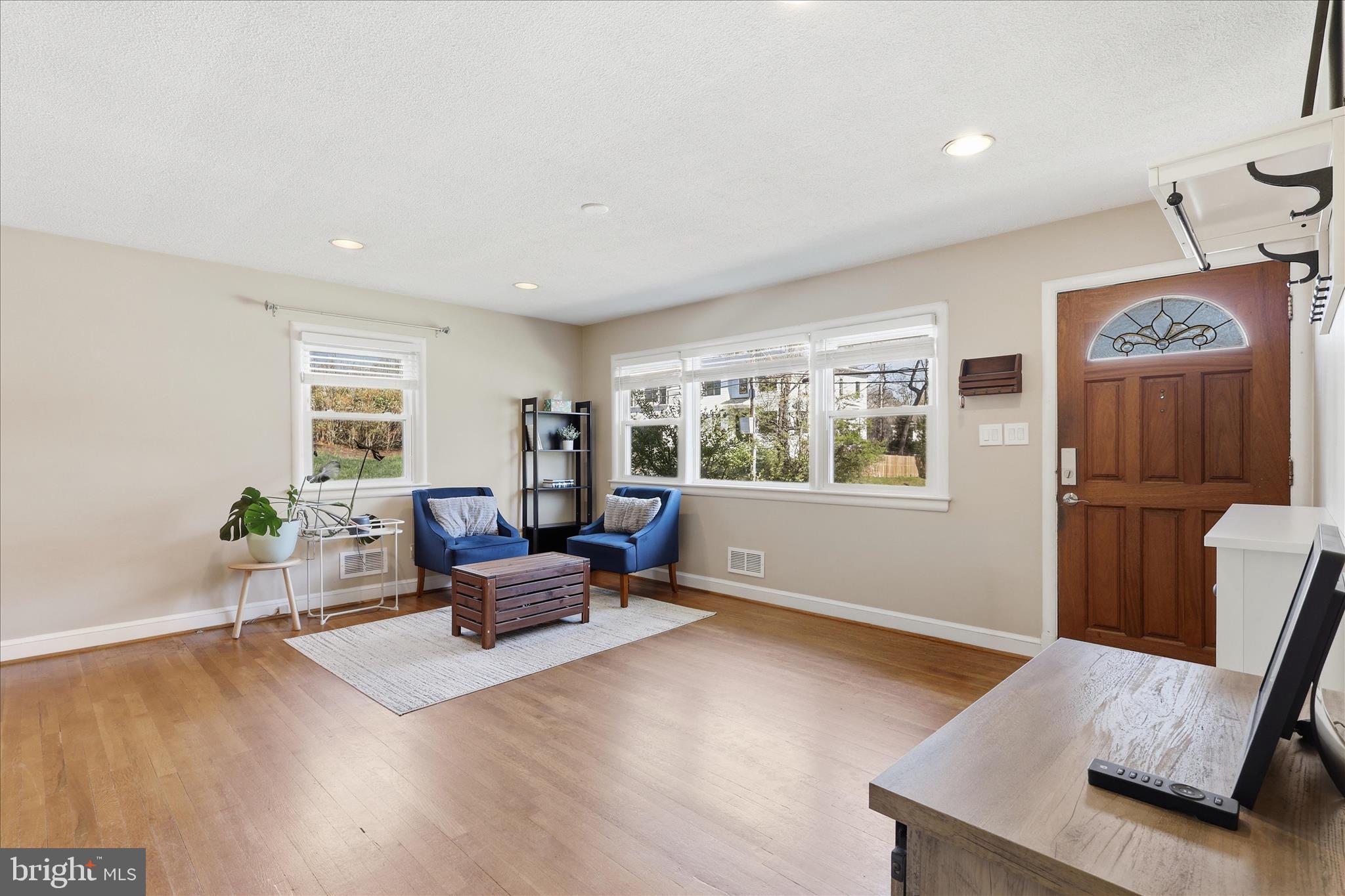 VIENNA WOODS - Residential