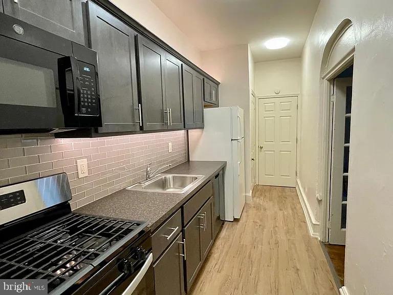 UNIVERSITY CITY - Residential Lease