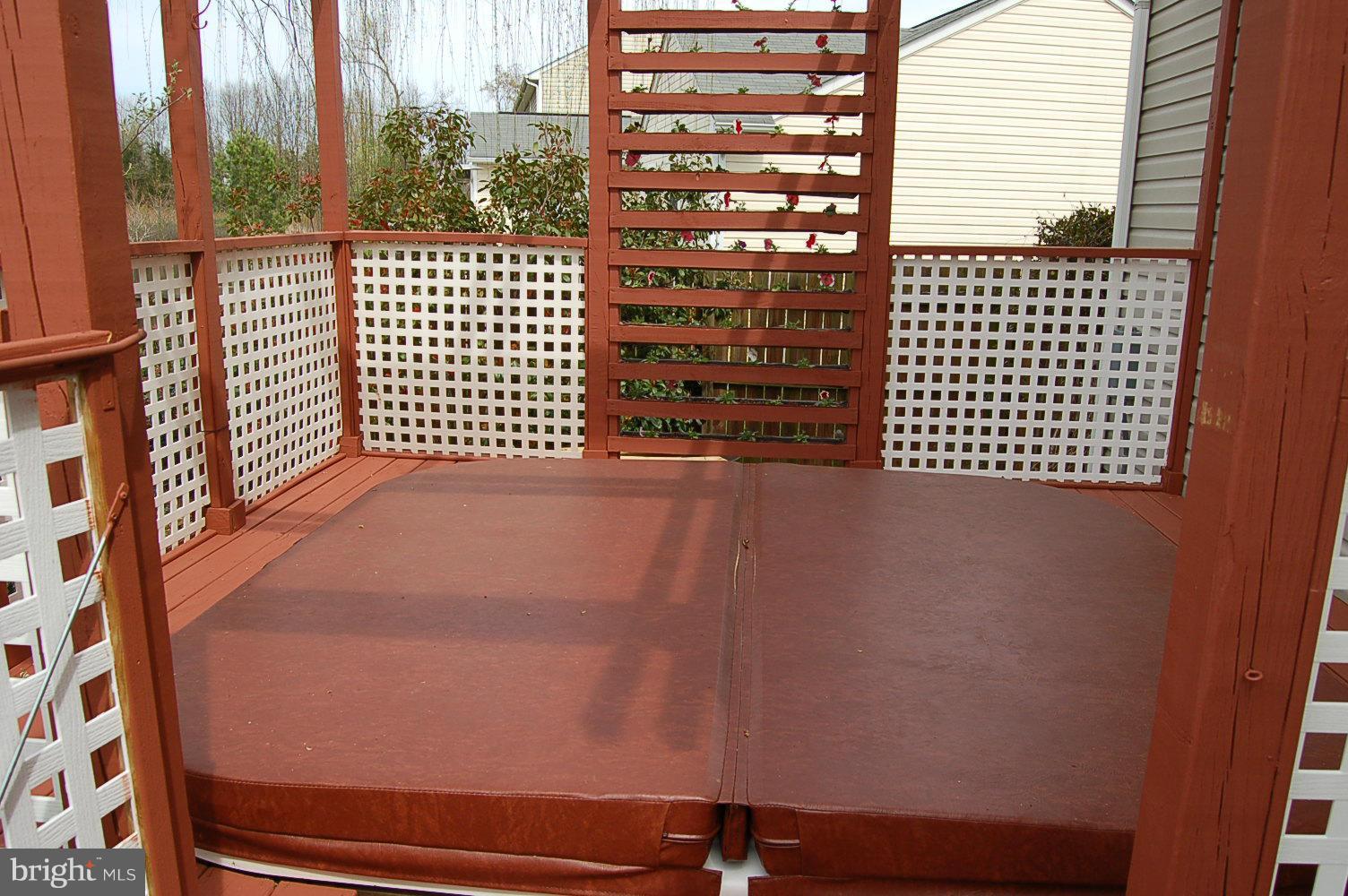 ARBOR GLEN - Residential