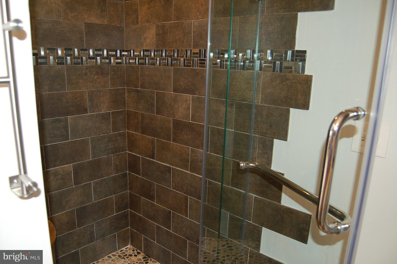 ARBOR GLEN - Residential