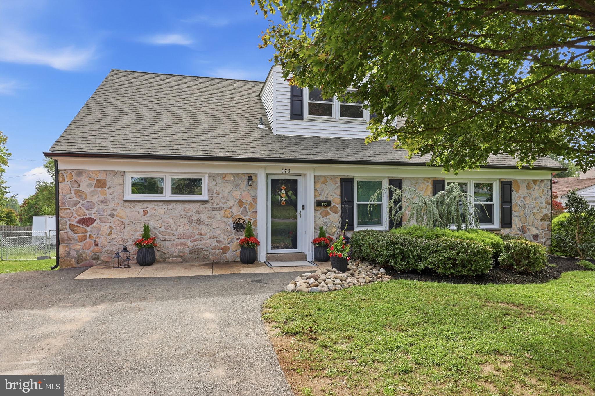 473 SWEETBRIAR DRIVE