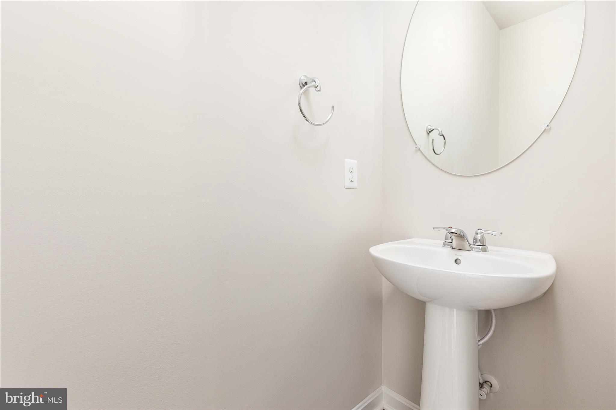 SENSENY VILLAGE - Residential Lease