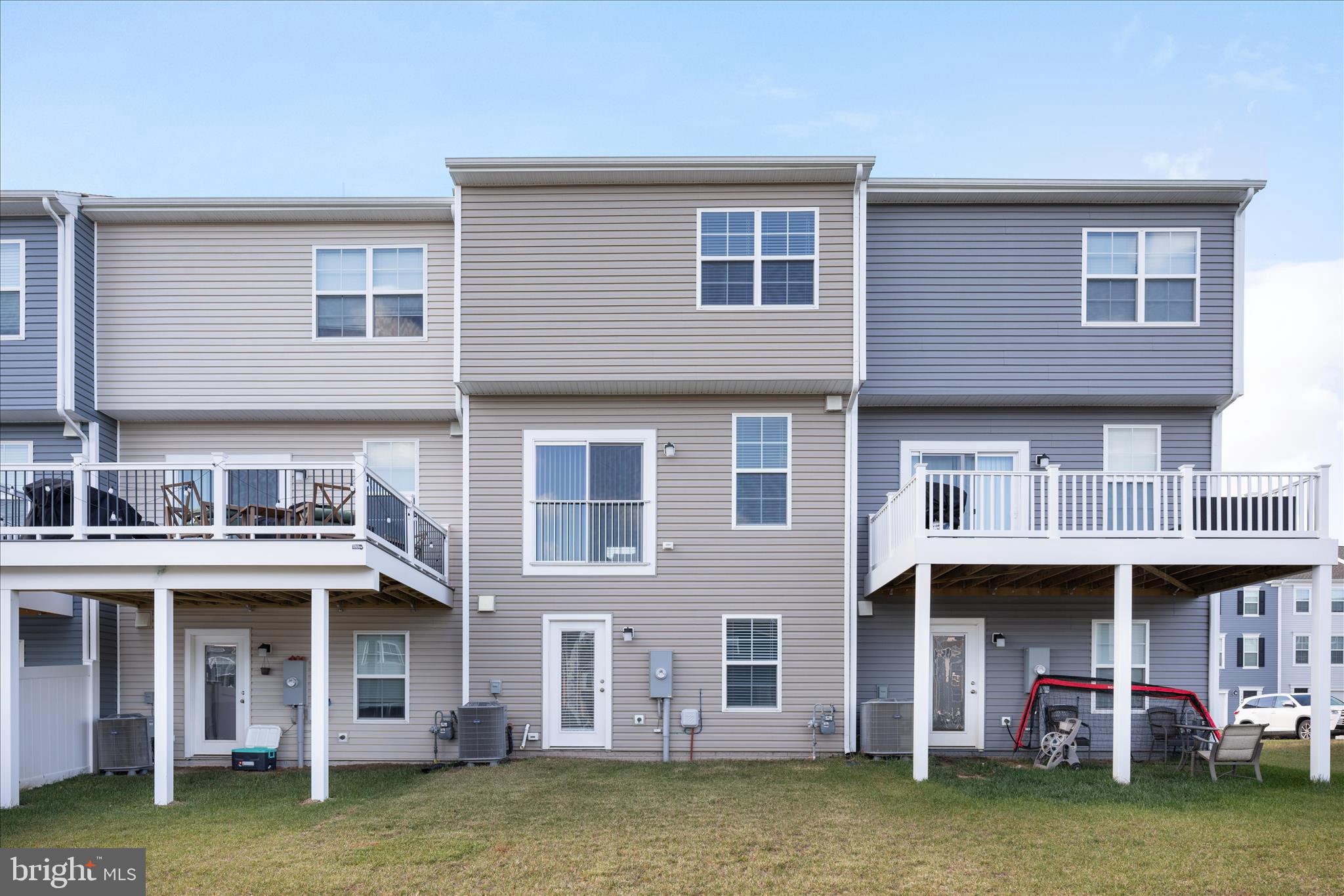 SENSENY VILLAGE - Residential Lease