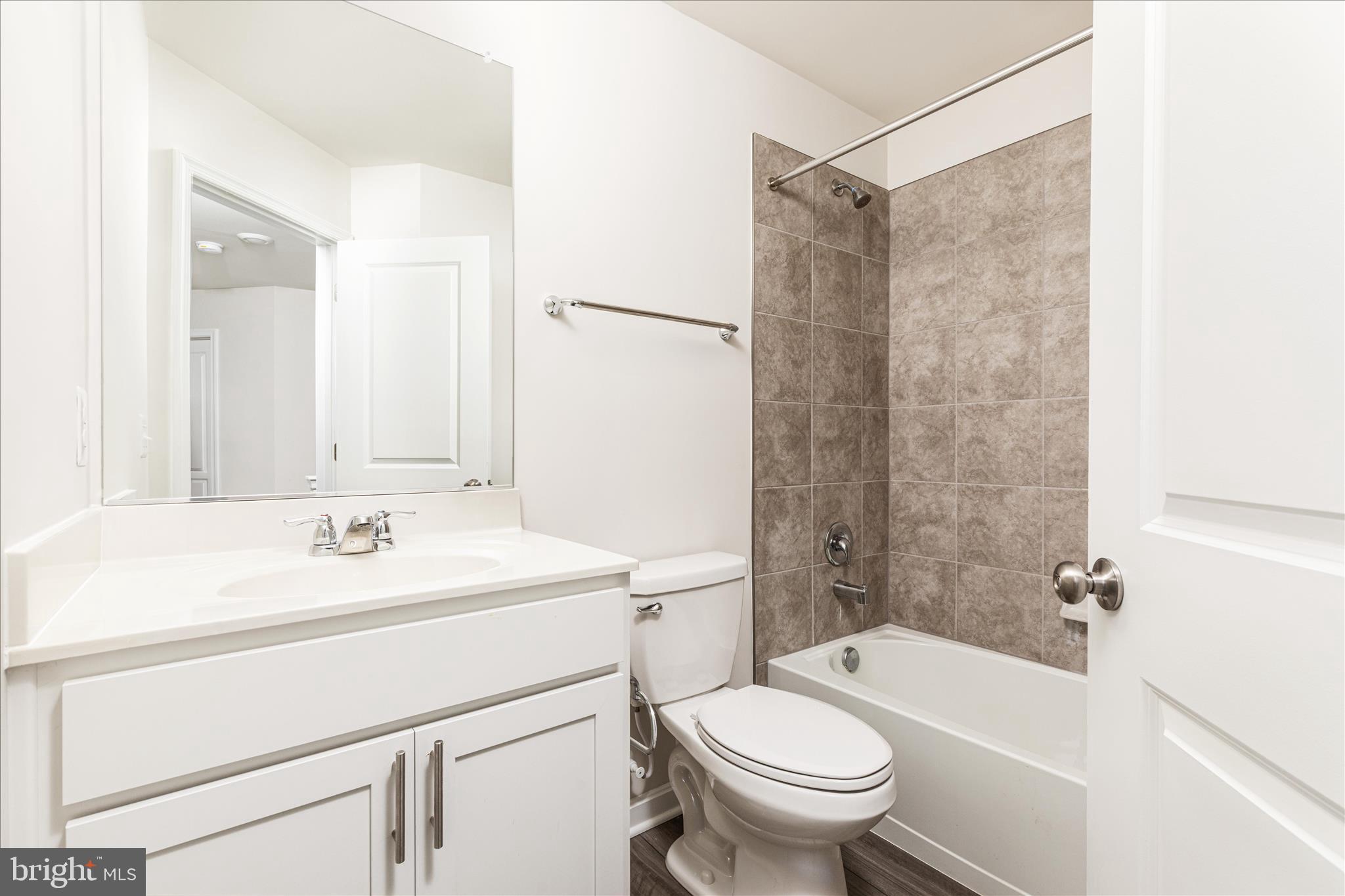 SENSENY VILLAGE - Residential Lease