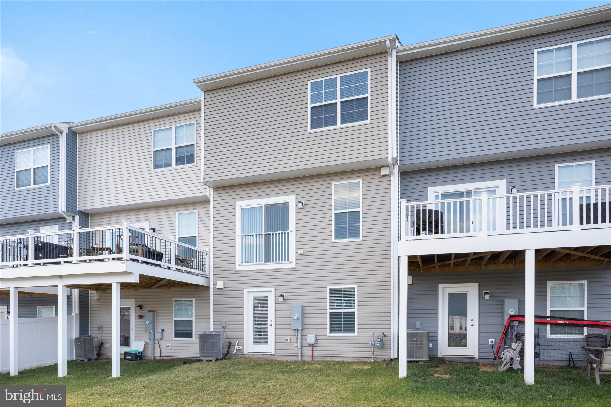 SENSENY VILLAGE - Residential Lease