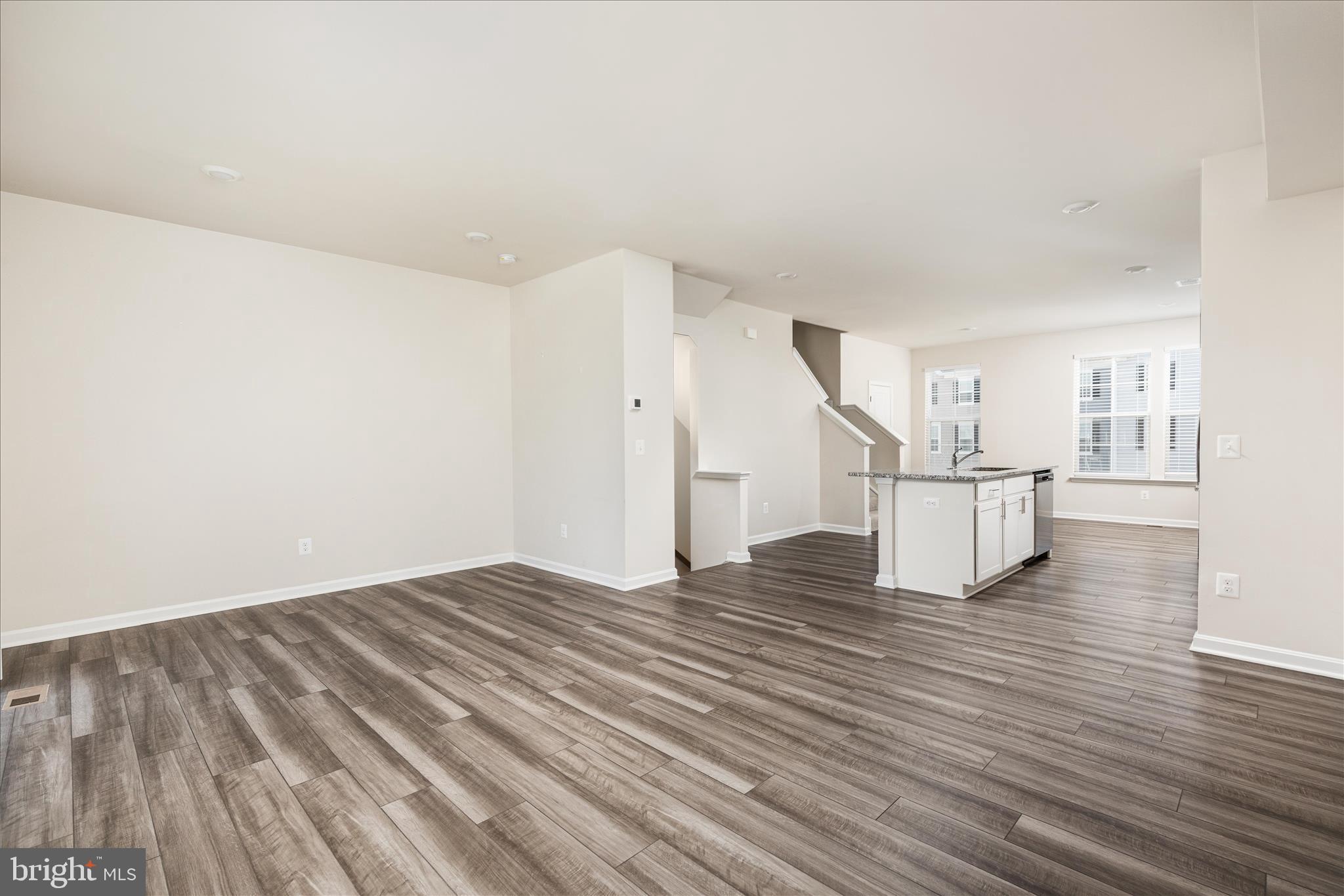 SENSENY VILLAGE - Residential Lease