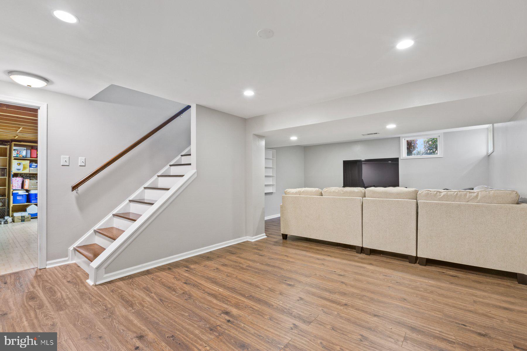 MILLS FARM - Residential