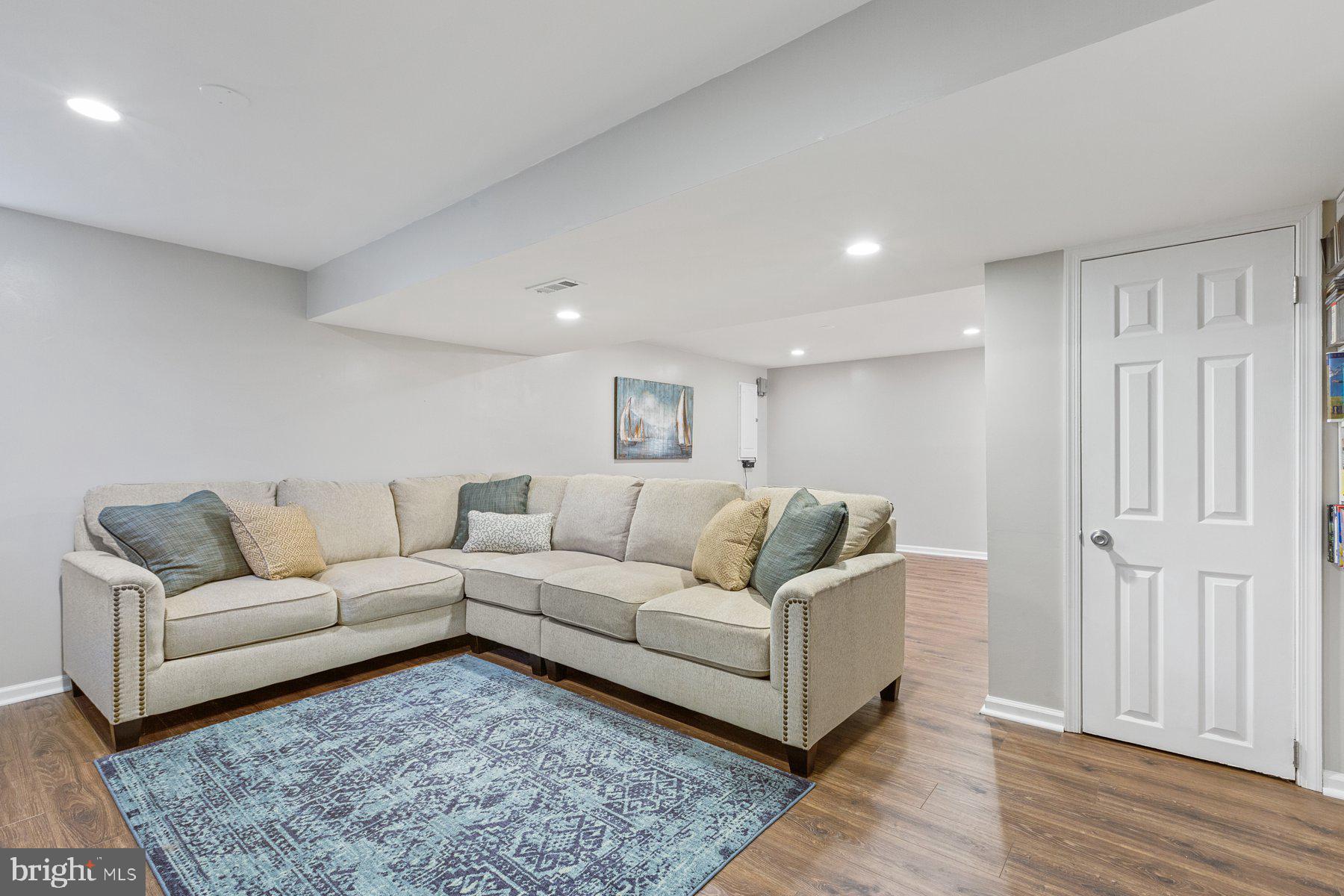 MILLS FARM - Residential