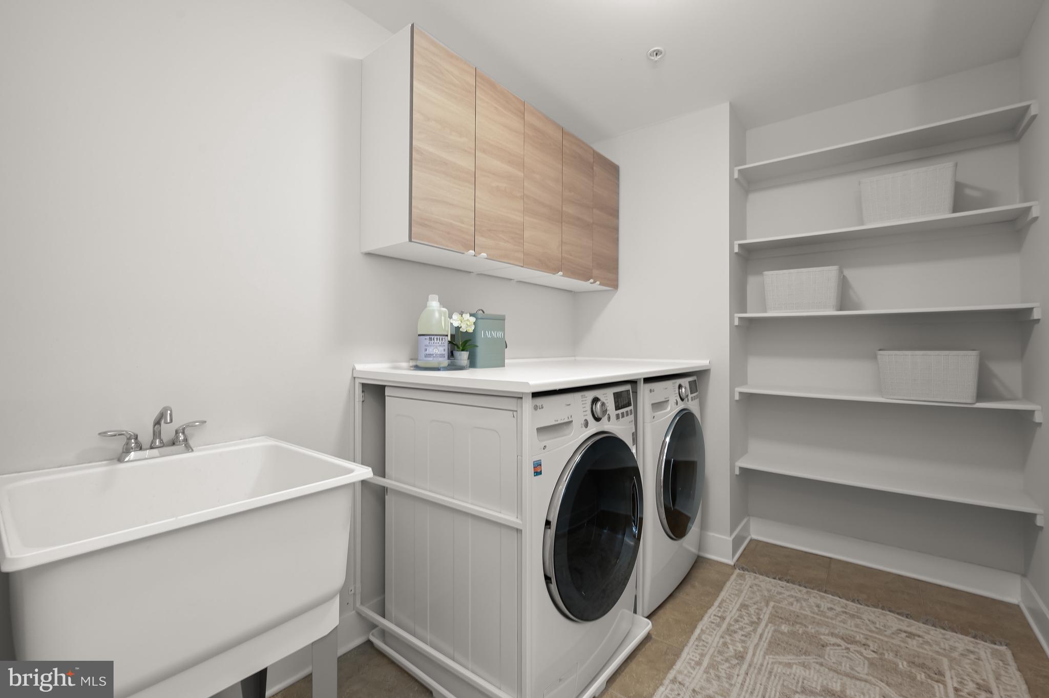 MARY KNOLLS - Residential