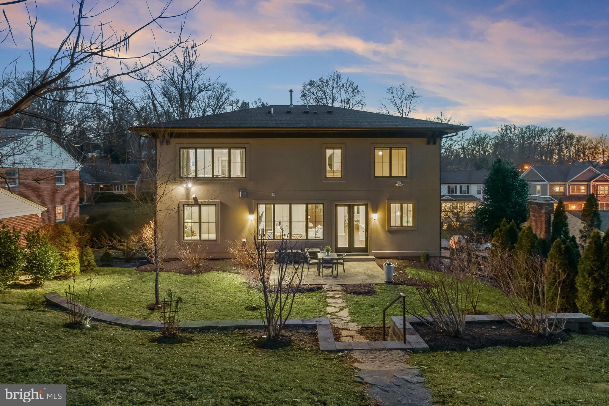 MARY KNOLLS - Residential