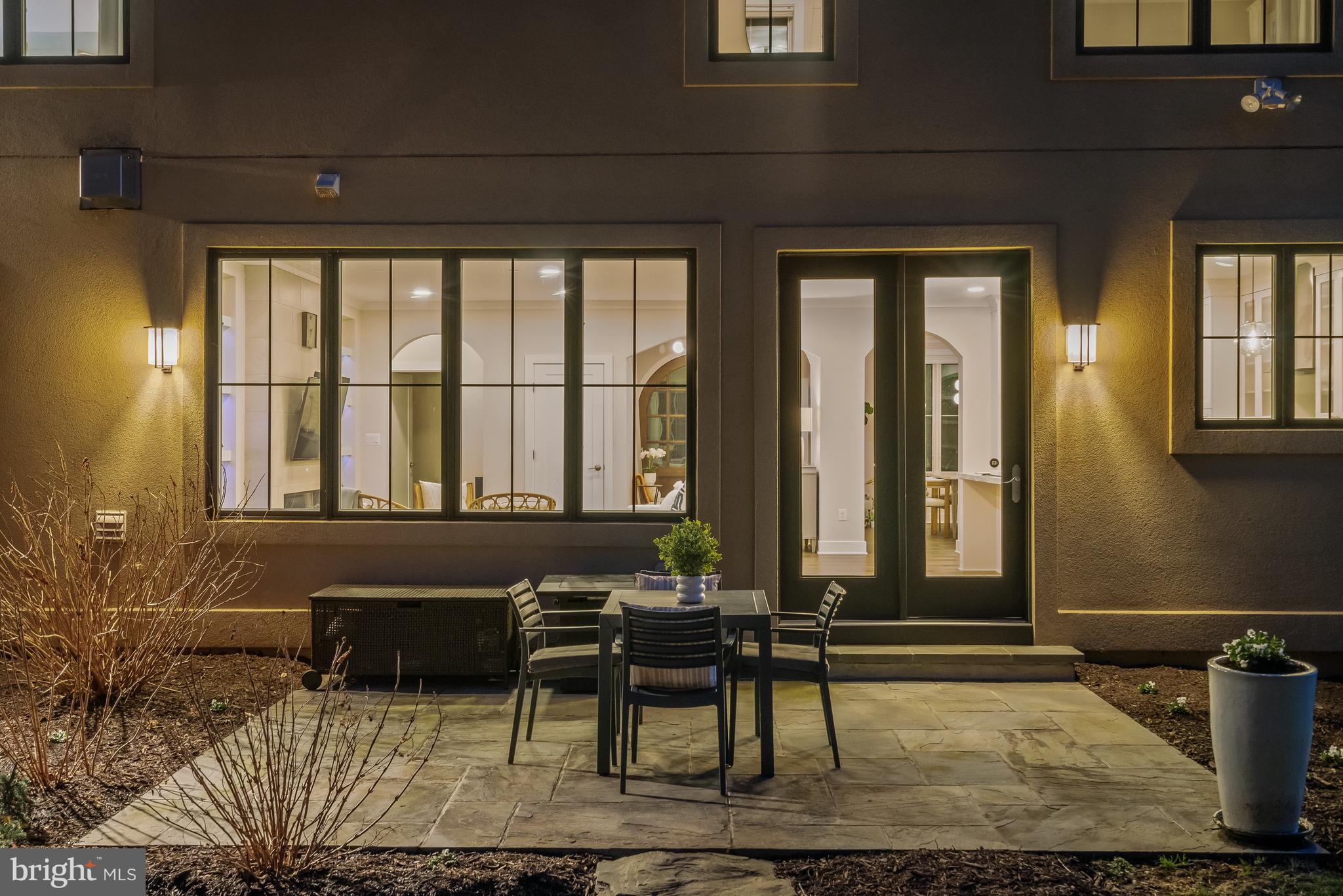 MARY KNOLLS - Residential