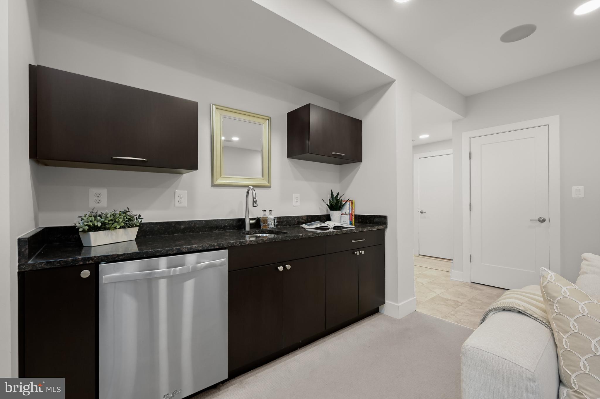 MARY KNOLLS - Residential