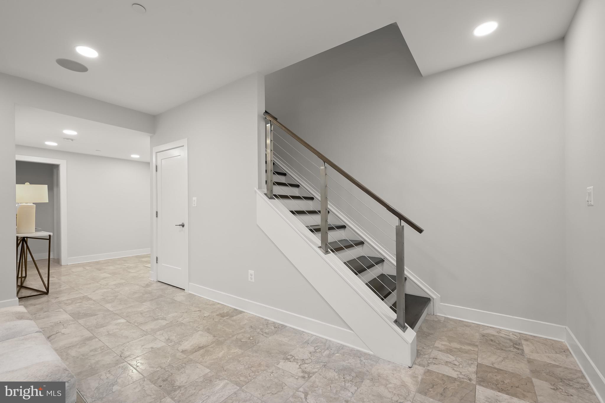 MARY KNOLLS - Residential